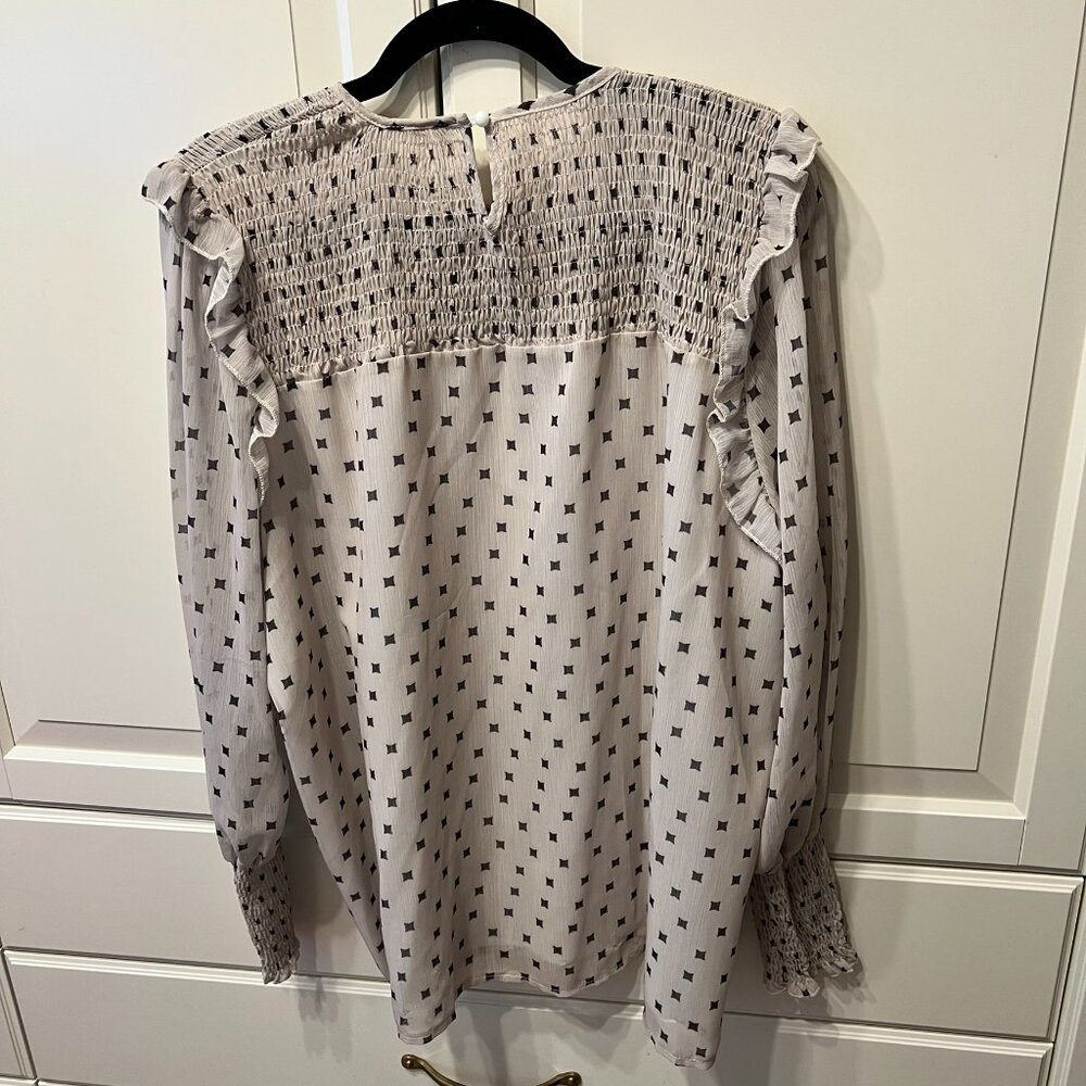 Ivory Smocked Ruffle Shoulder Long Sleeve Lightweight Blouse (2X) SO CUTE! - Picture 5 of 13